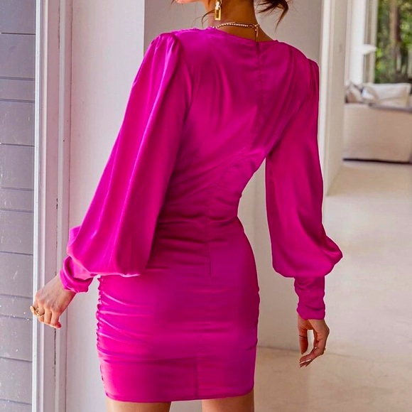 Hot pink dress - Picture 2 of 3